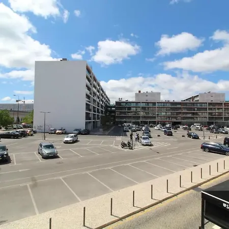 Bright 1 Bedroom With Lovely Balcony In Lisbon