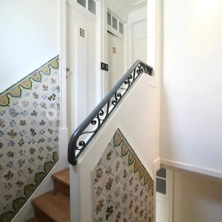 펜션 Bright 1 Bedroom With Lovely Balcony In 리스본