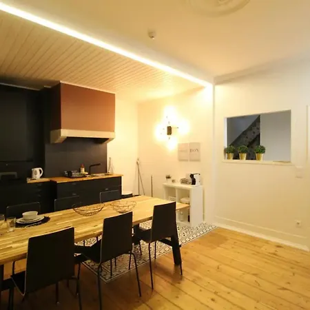 Bright 1 Bedroom With Lovely Balcony In 리스본